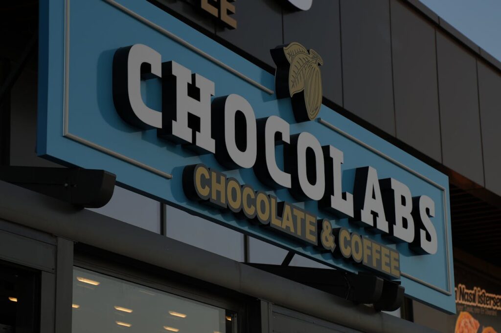 reklama zewnętrzna chocolabs