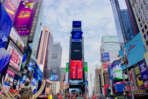 reklamy na Time Square