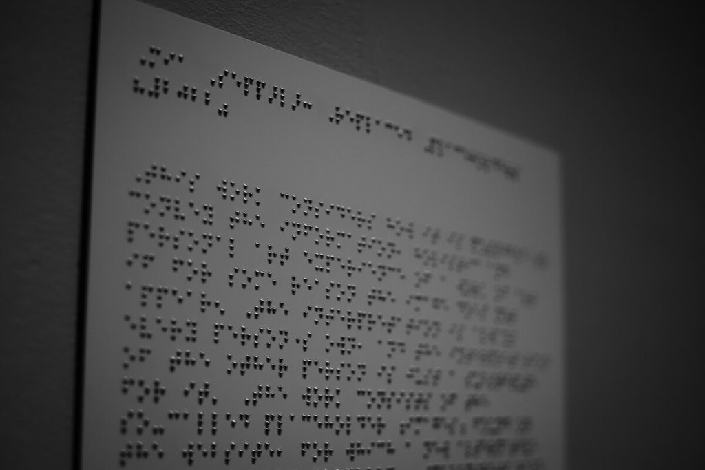 tablica z pismem Braille'a